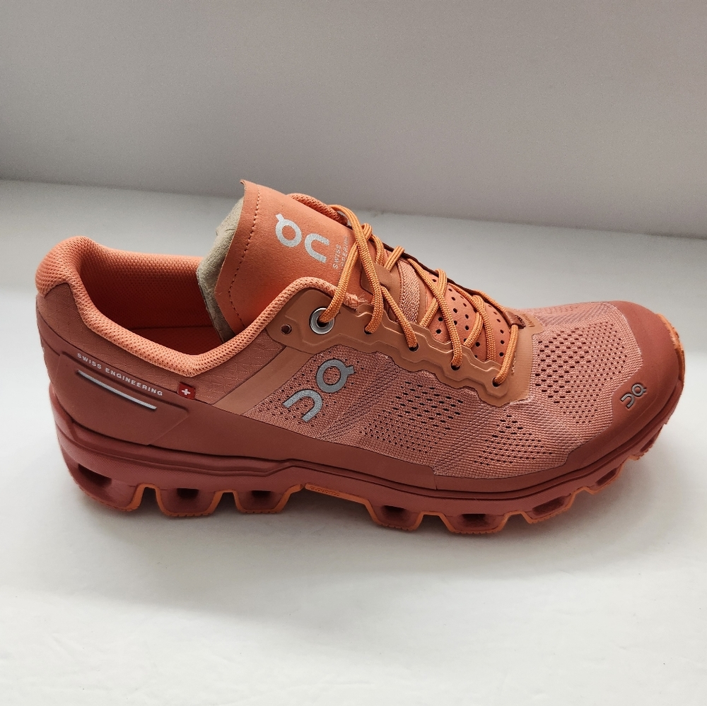 On cloudventure shoes for women size 9.5 swiss engineering running shoes sneaker
